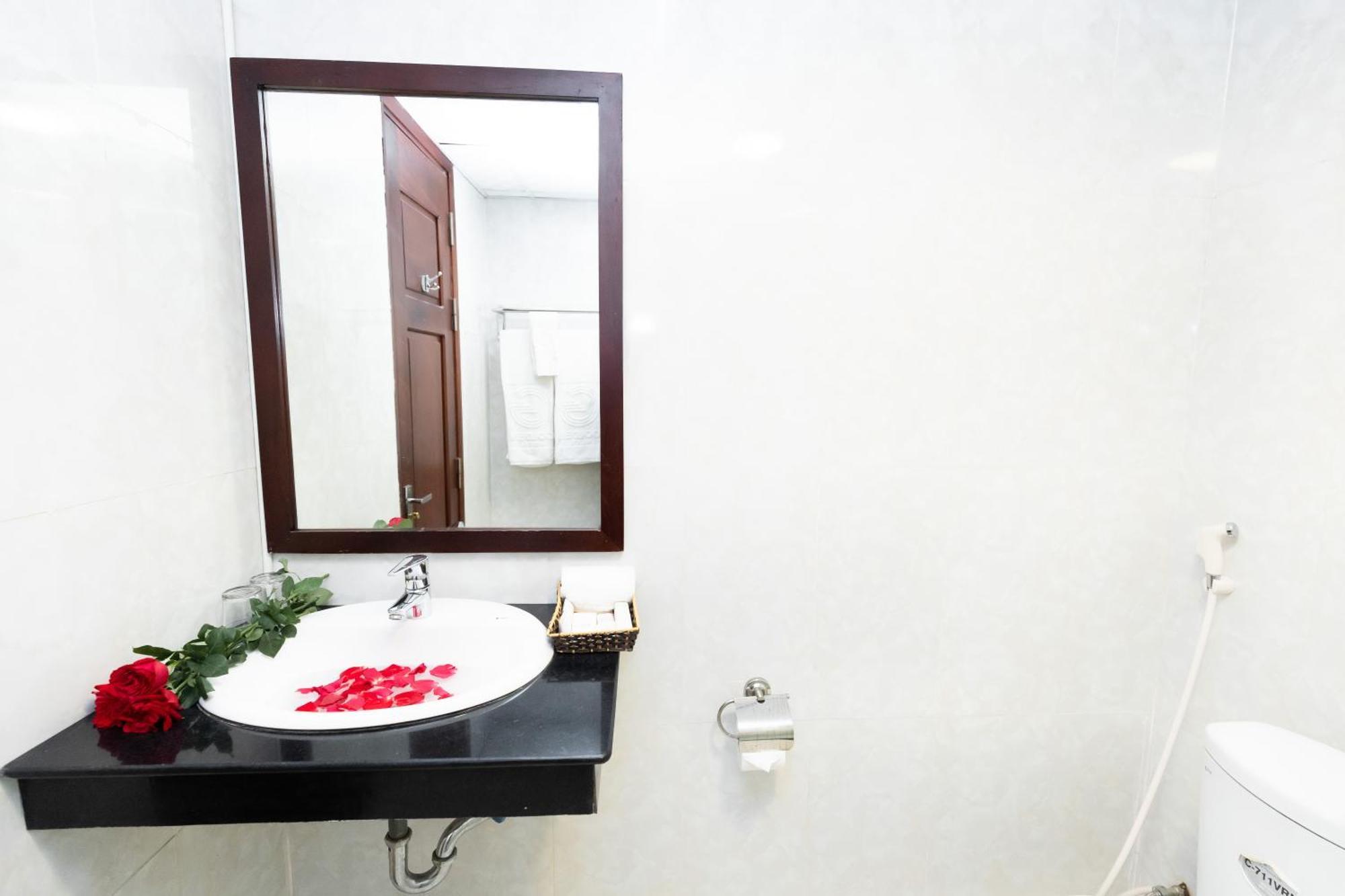 Golden Quang Tri Hotel Dong Ha Eksteriør bilde